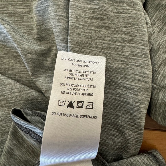 Patagonia Capilene Gray Baselayer, Size Small - Picture 8 of 11